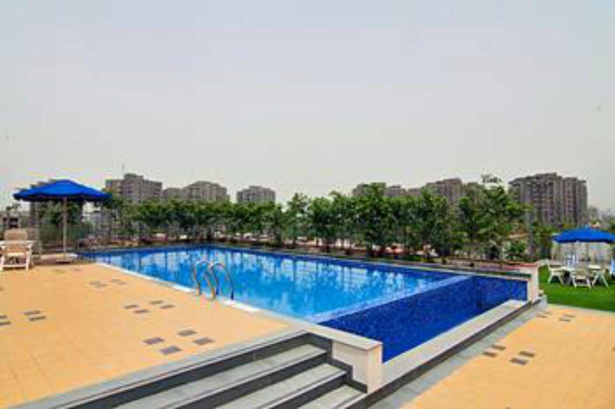 Lemon Tree Hotel, East Delhi Mall, Kaushambi Ghaziabad Exterior foto